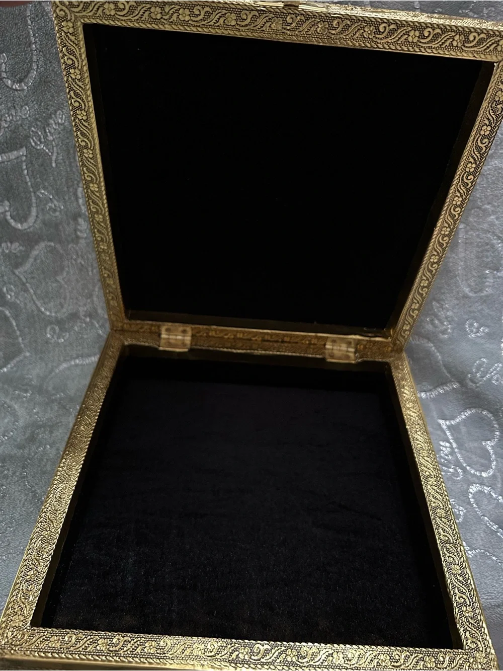 NWT Crafted in India, Gold-Tone Decorative Wooden Keepsake/Storage Box